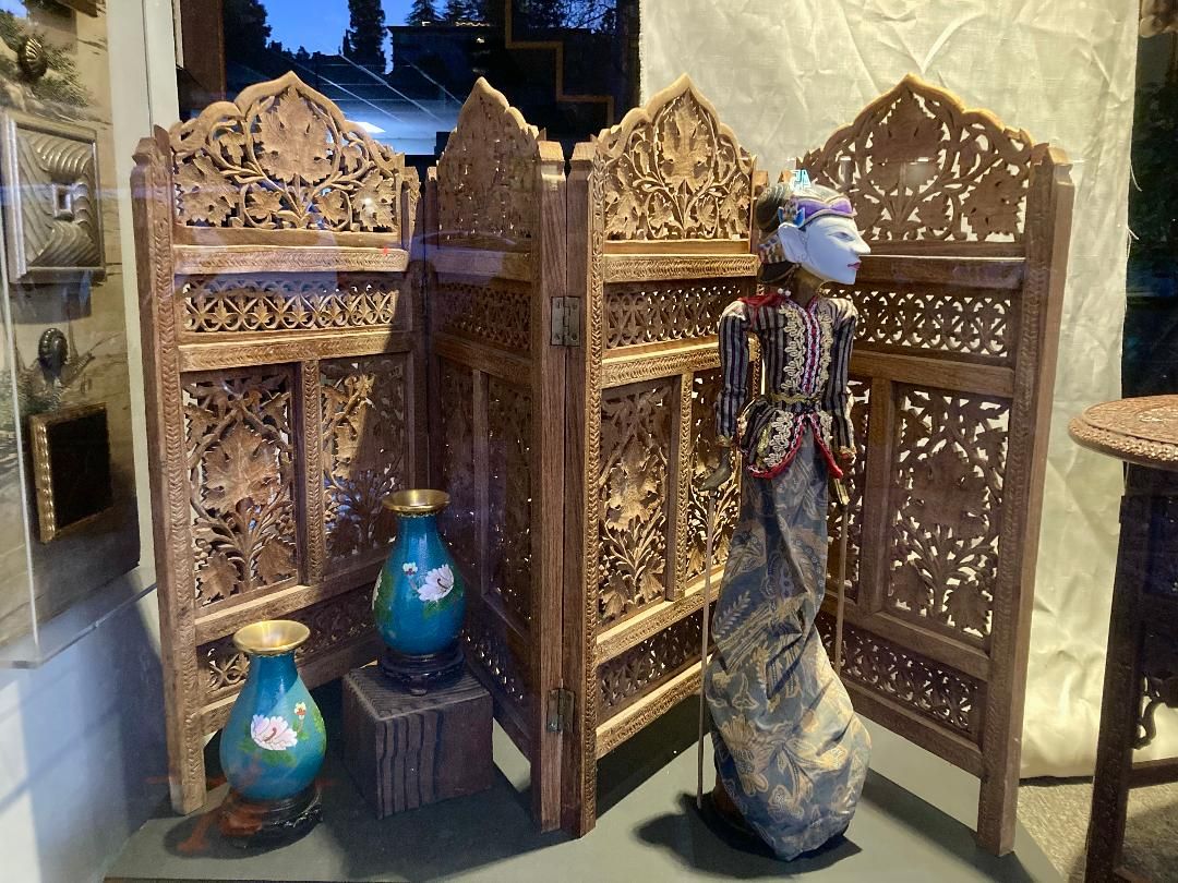 Picture of frames at Galleria Scola