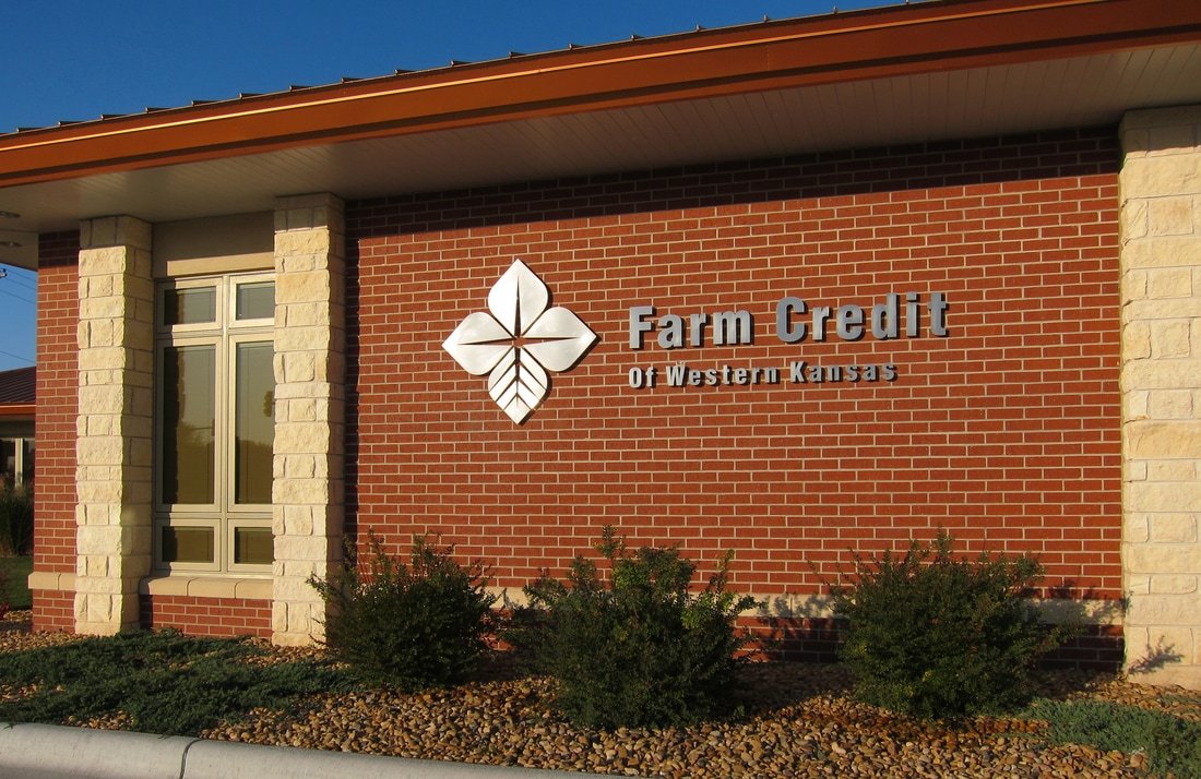 Illuminated Building Signs Hays, KS Commercial Sign Co.