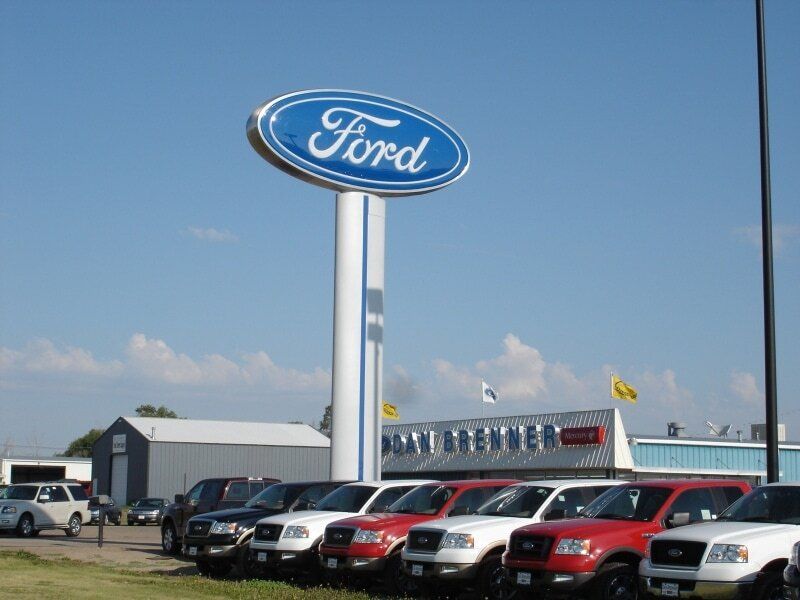 Ford Pole Sign — Hays, KS — Commercial Sign Co.