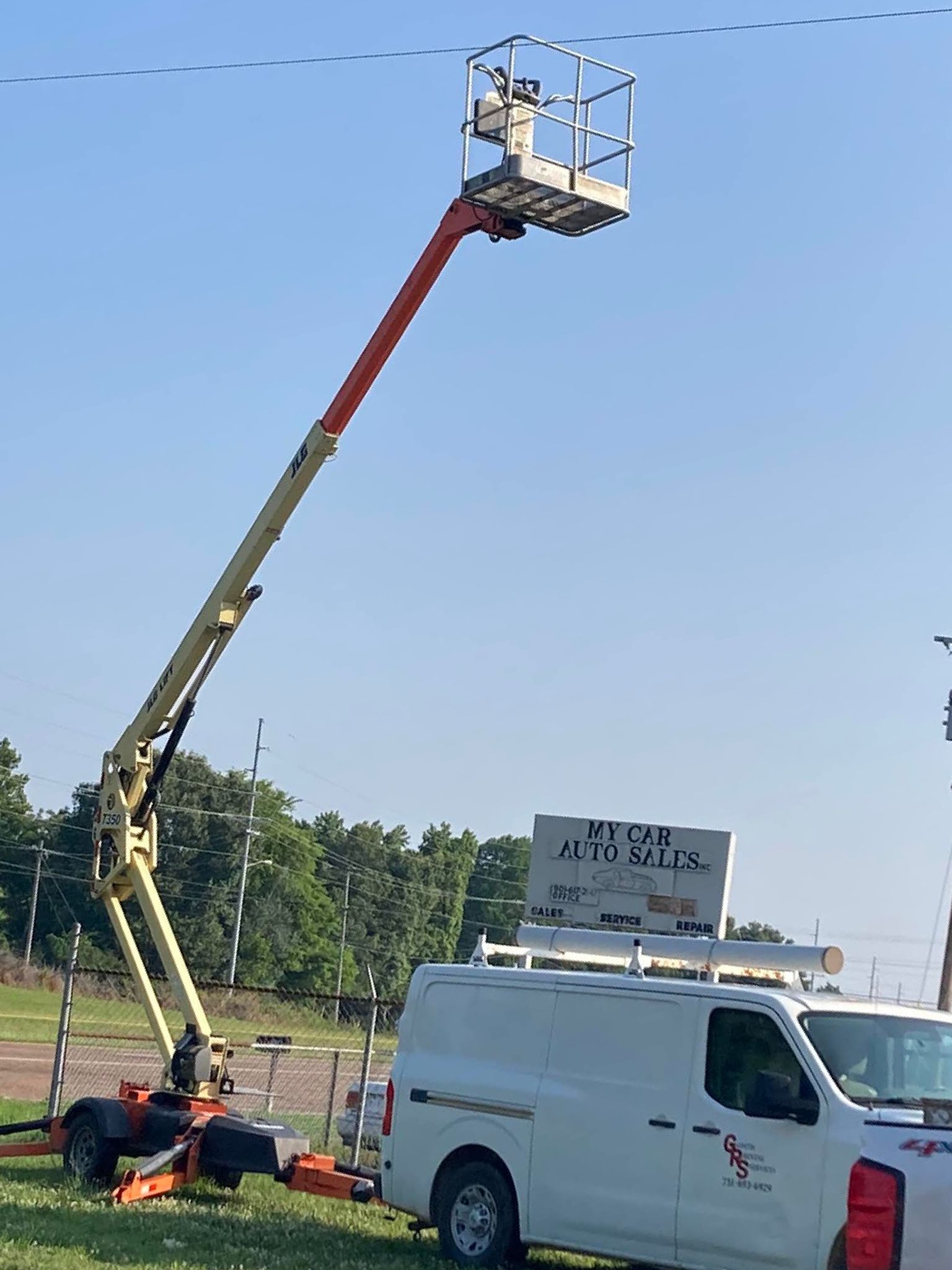 JLG Towable Lift