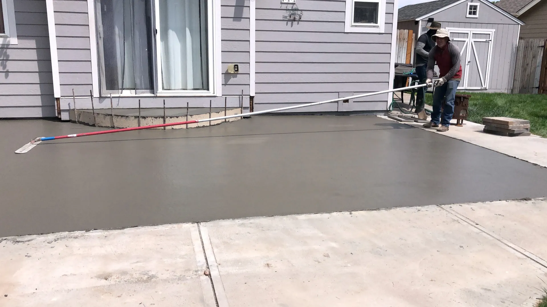 concrete flatwork contractor
