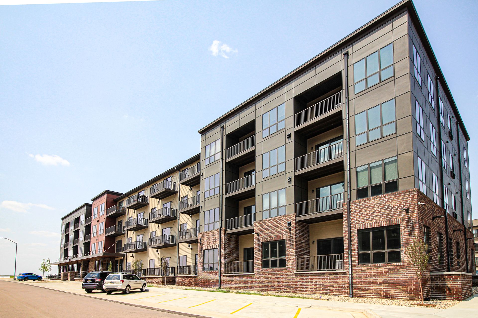 University Hills Apartments in Sioux Falls, SD 5520 W Success Street