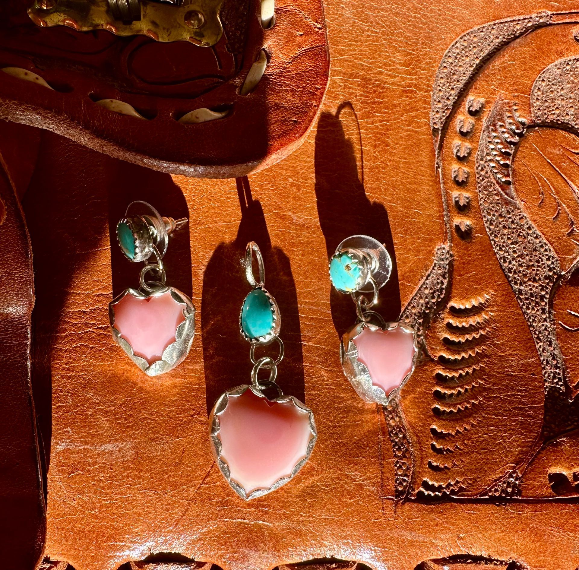 Pink Conch and Kingman Turquoise Earrings and Pendant Set