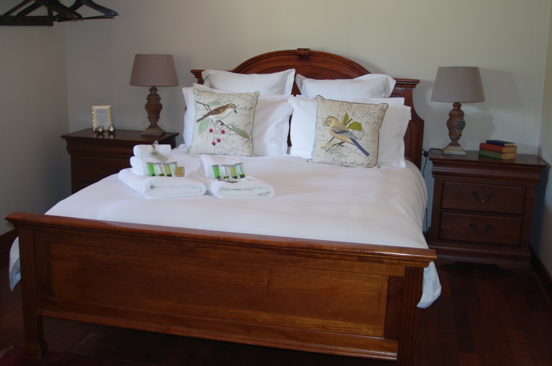 Narrogin Hotel Gallery Bella's Country Place