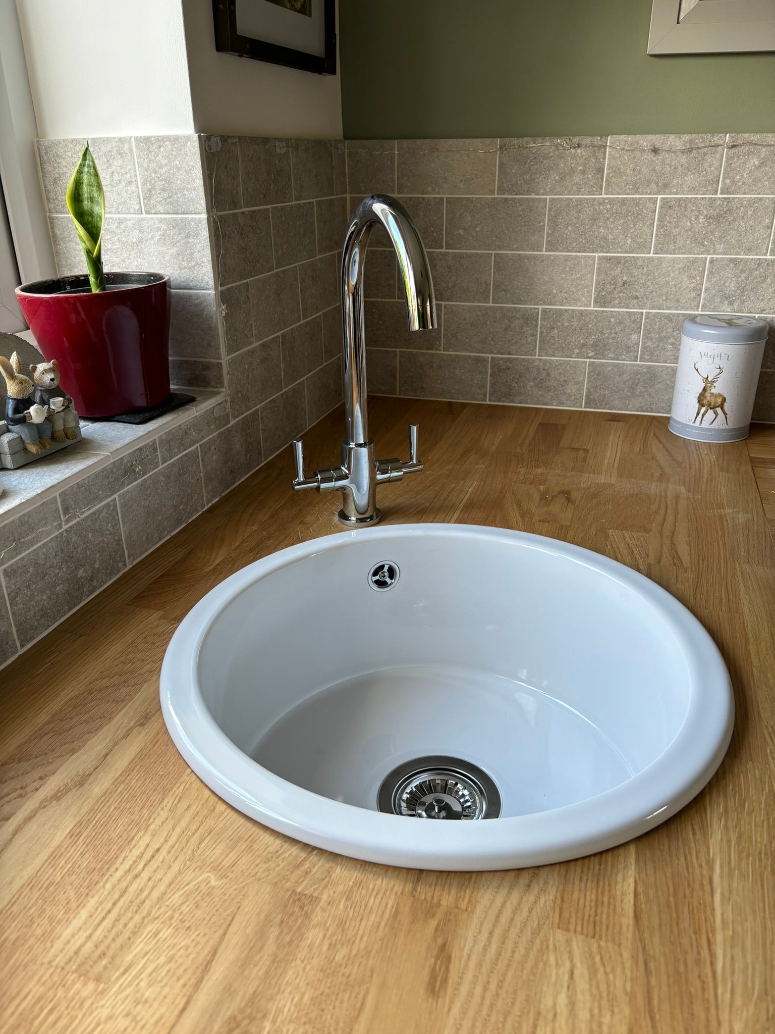 Kitchen sink,  tap fitting