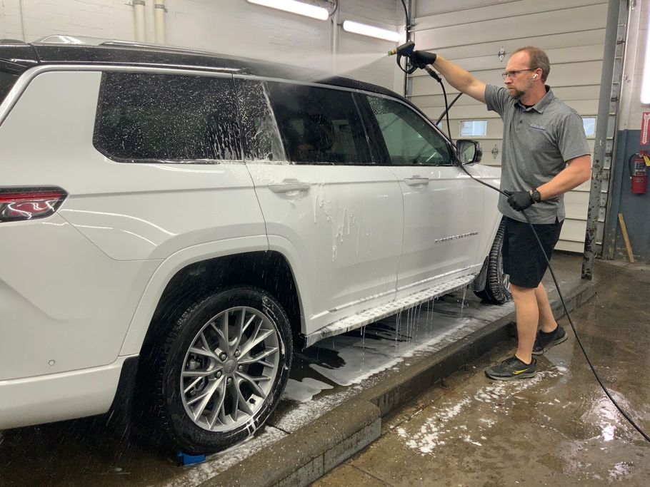 Washing Grand Cherokee
