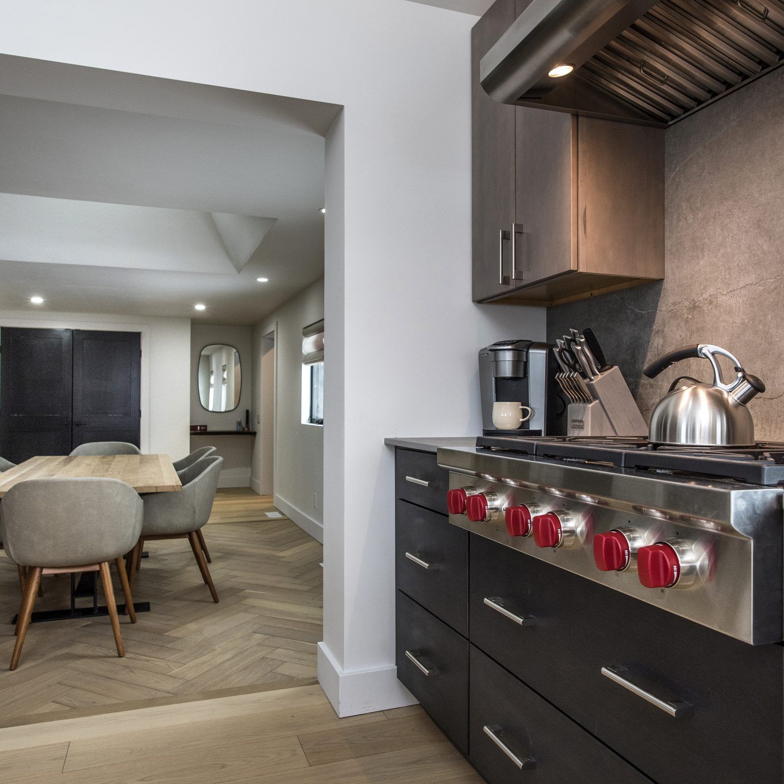 kitchen cabinet