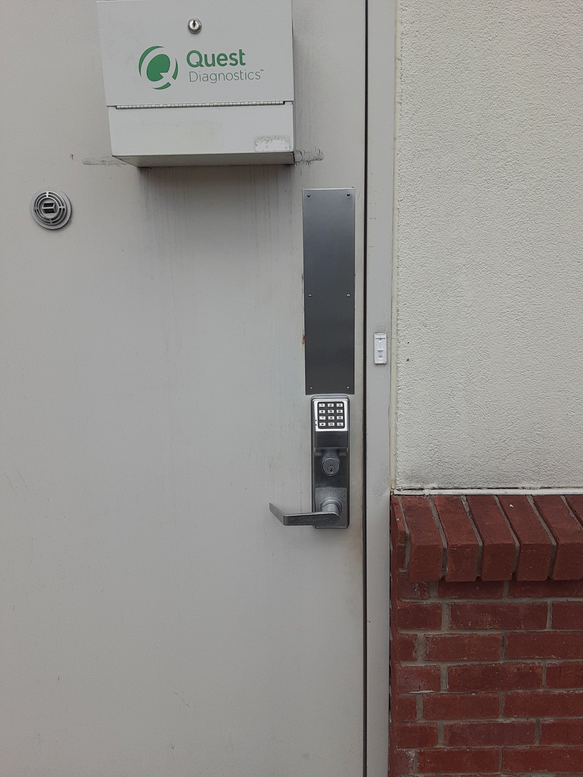 Security & Alarm Systems Houston, TX Locksmith Dixie Safe & Lock