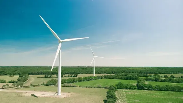 ON AND OFFSHORE WIND