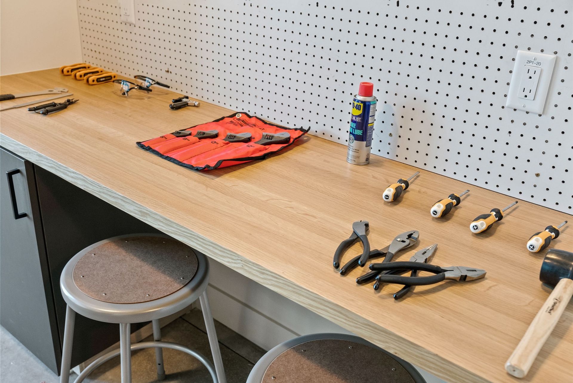 Jackstraw gear fix-it station - Bend, OR