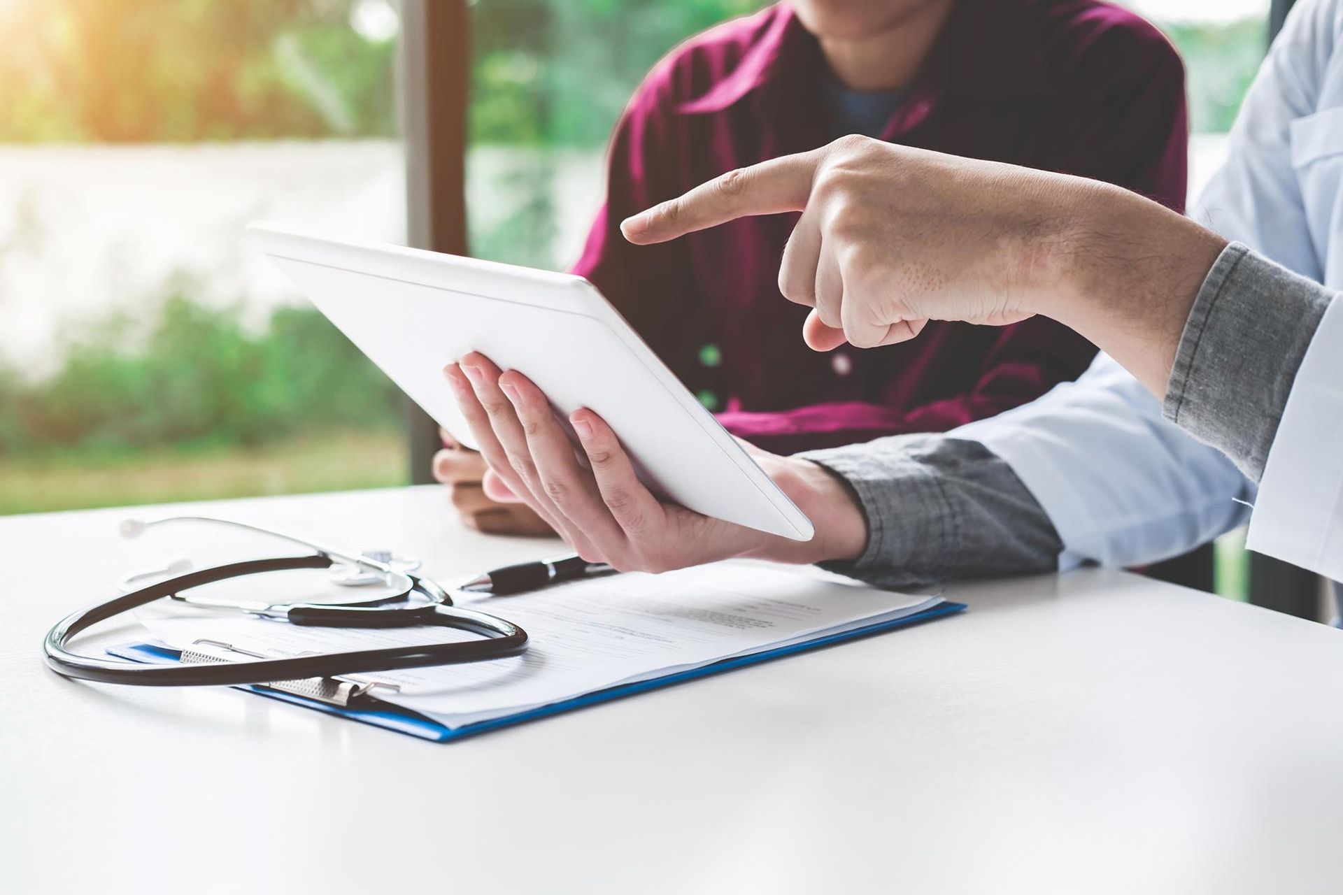 Expert reviewing medical records