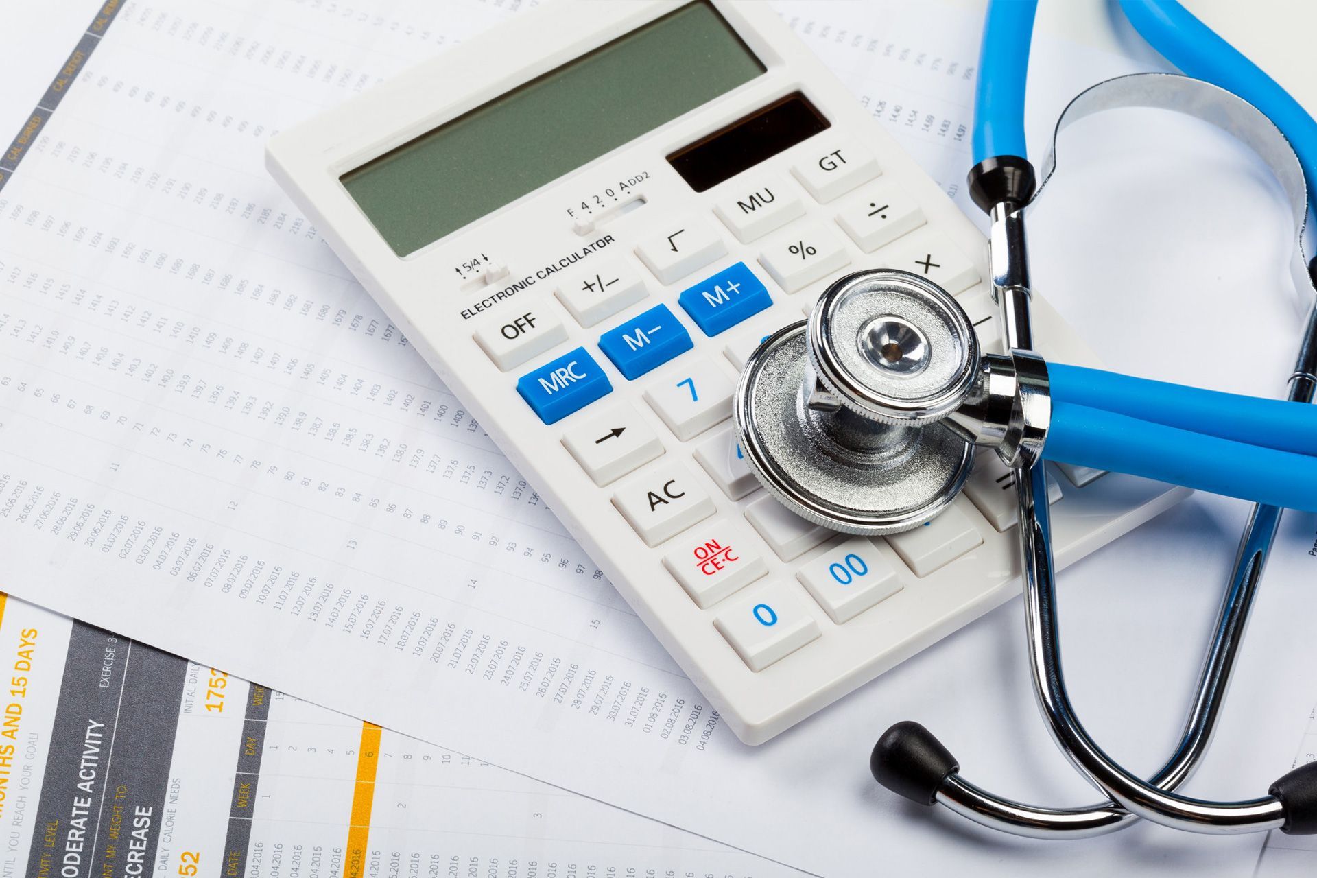 Expert comparing future medical cost reports