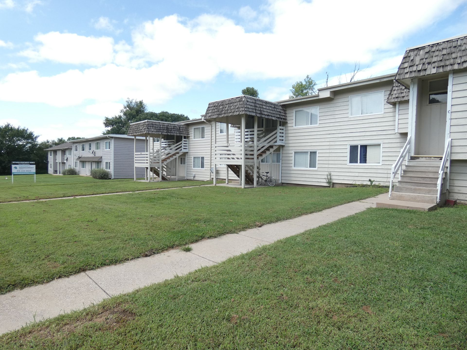 Skyview Apartments - Side building