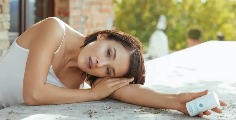 caratteristiche di cosmetici Exuviance per il viso