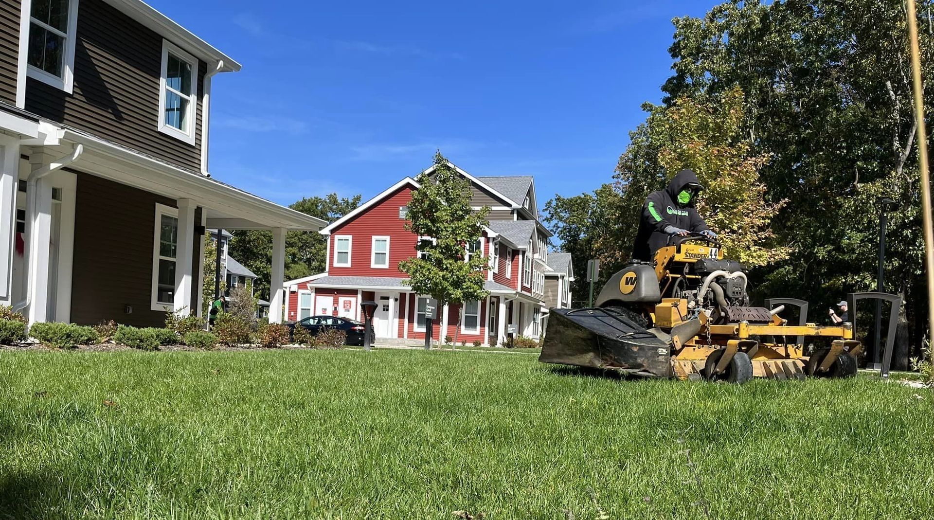 commercial lawn mowing