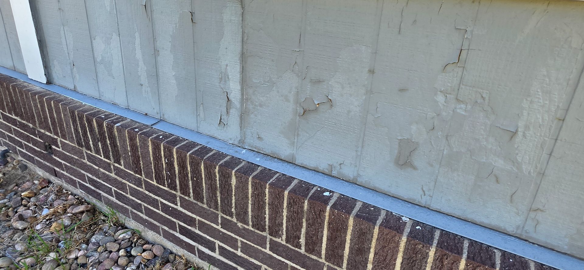 Siding that needs replacement in Littleton, CO