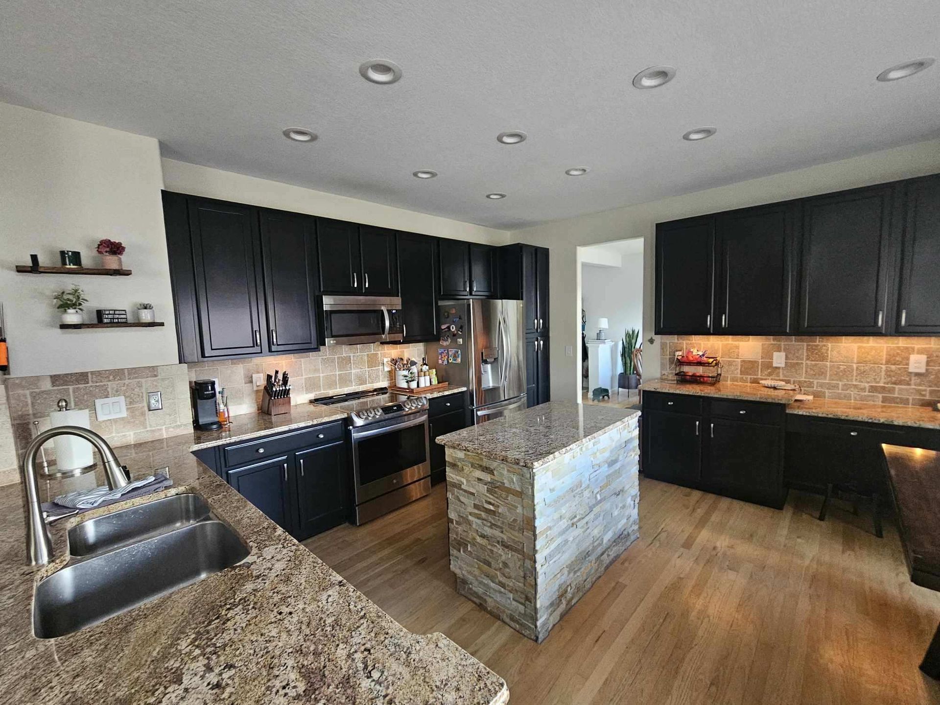 Interior Kitchen Painting