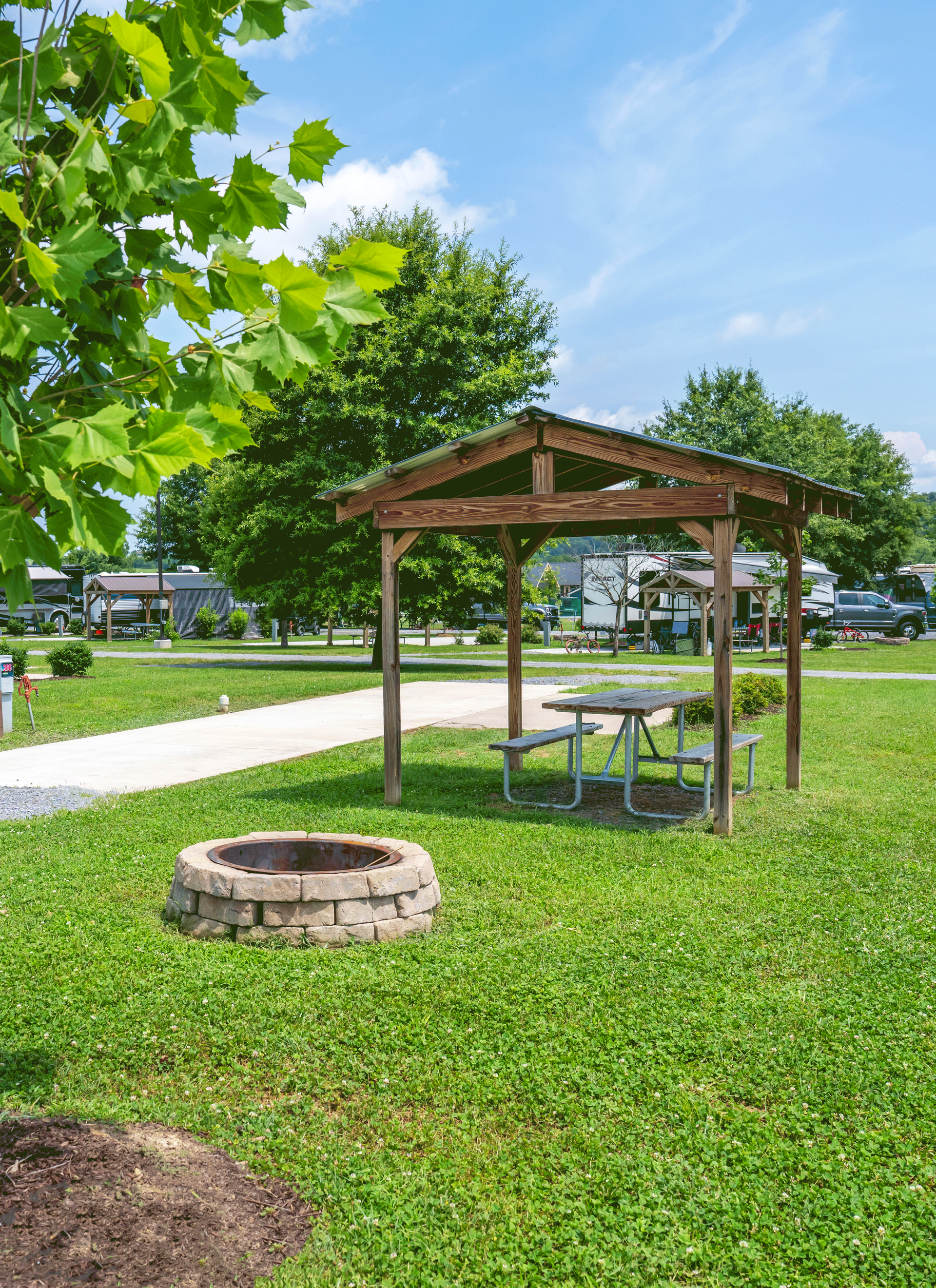 Luray RV Resort Pull-Thru Super Site