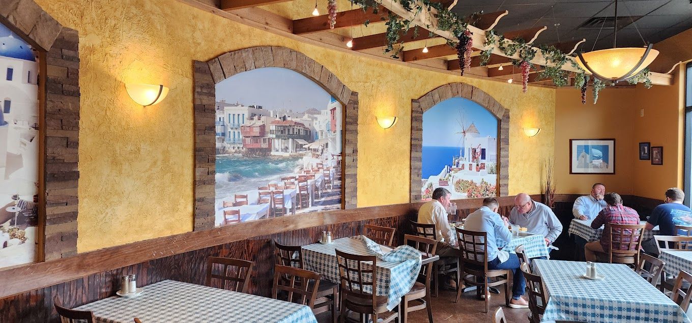 Greektown Grille dining room view