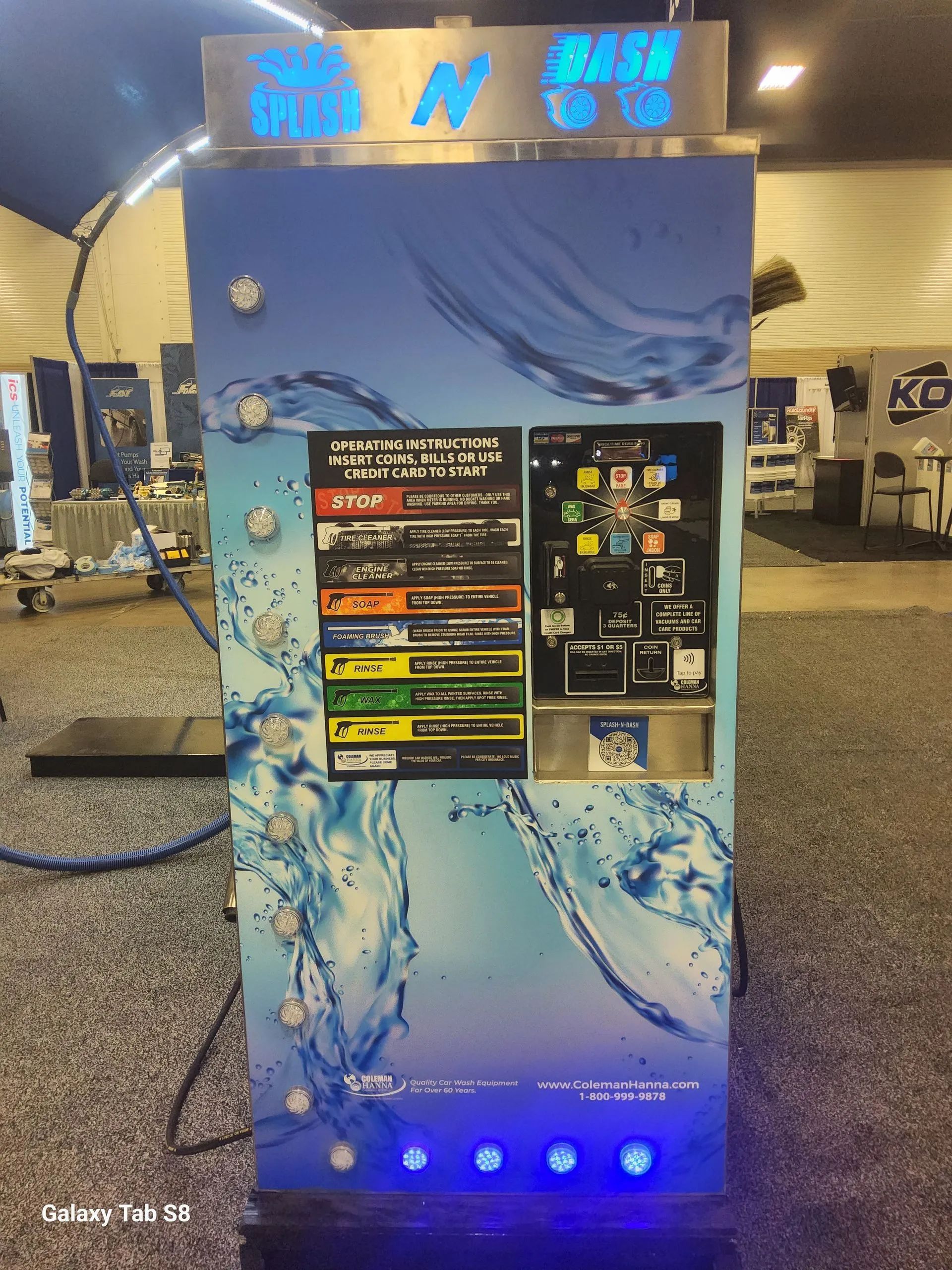 A vending machine with the word n on it
