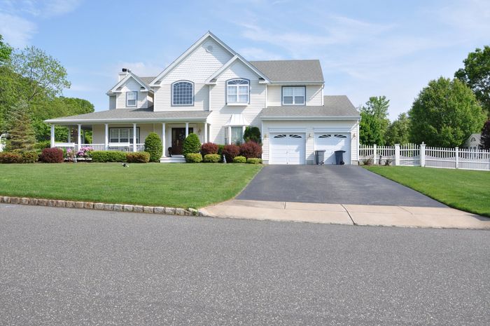White House — Twin Cities, MN — Top Shelf Painting & Services