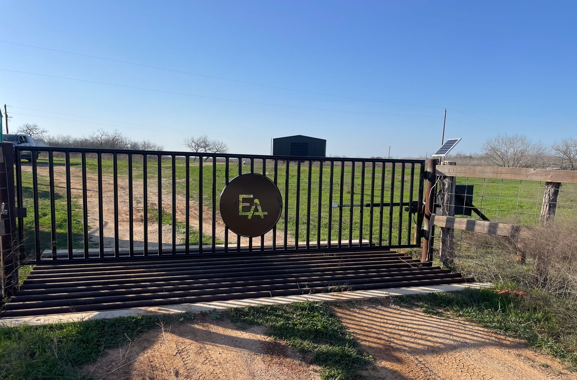 RANGER GATE | RANCH MANUFACTURING | CUSTOM ENTRANCE GATES