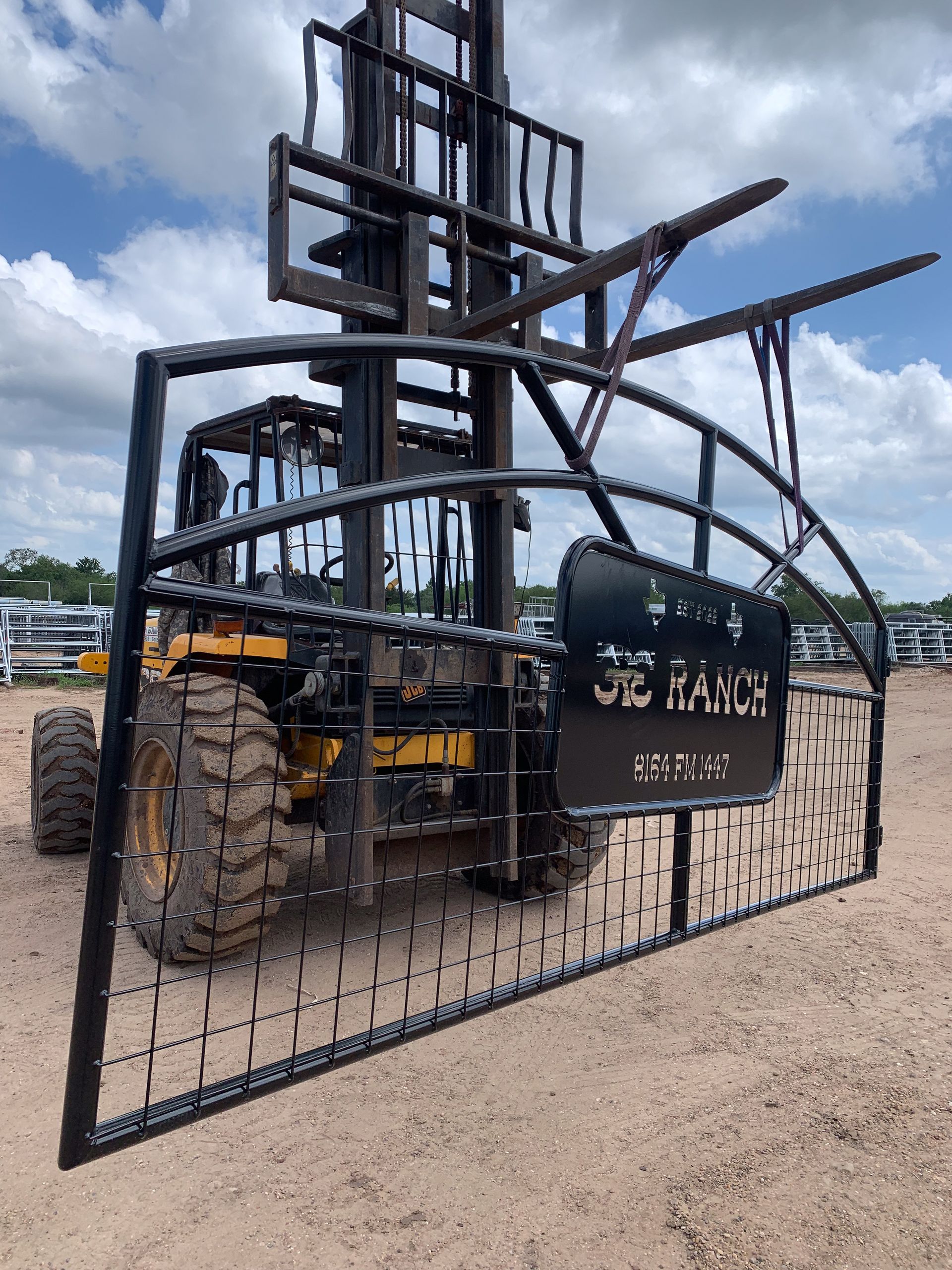 RANGER GATE | RANCH MANUFACTURING | CUSTOM ENTRANCE GATES