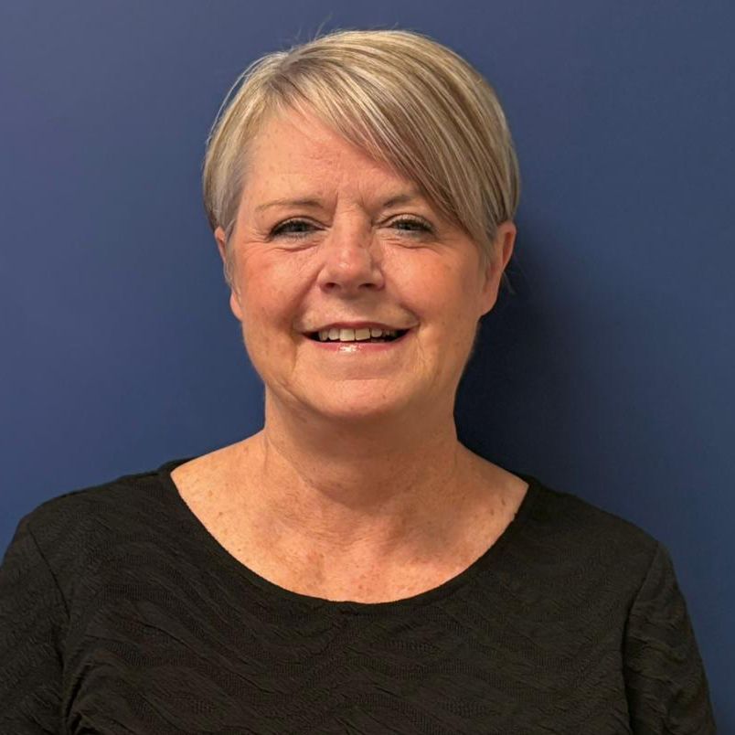 Lesley Hunter, Financial Advisor