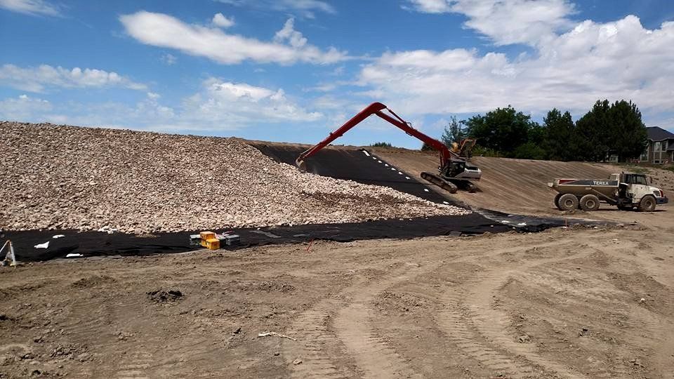 Equipment installing black liner 