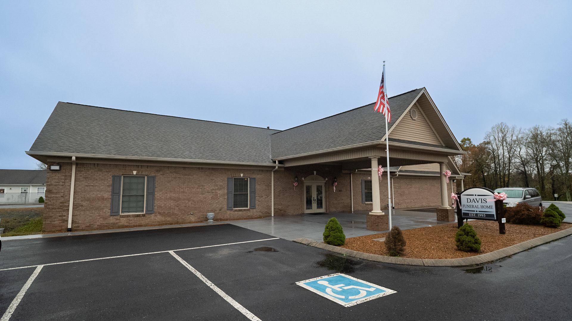 Wartburg | Davis Funeral Homes