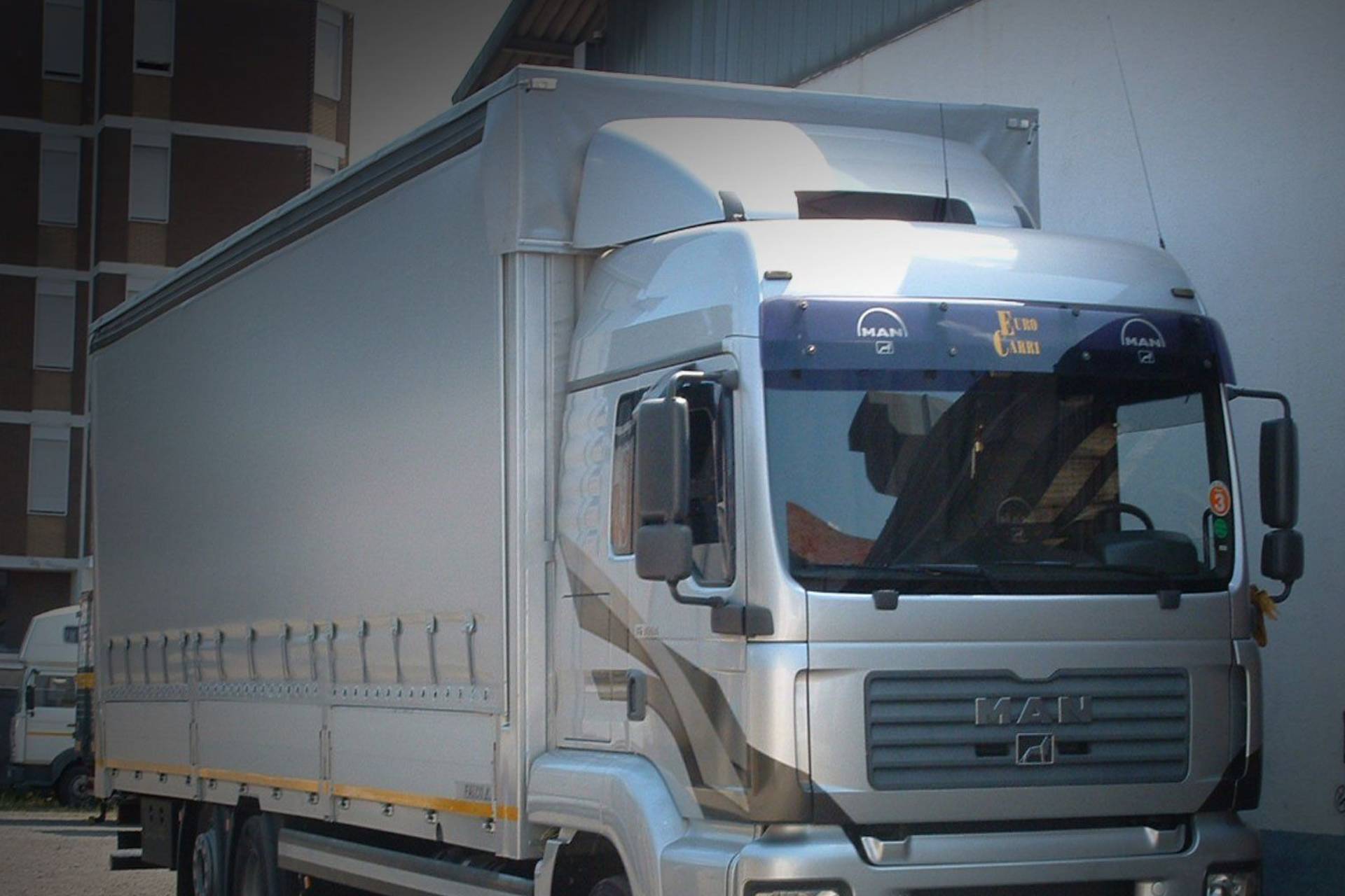 Coperture per autocarri e veicoli industriali
