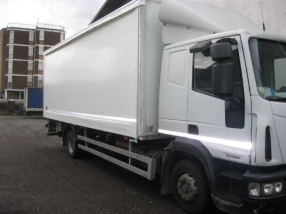 teloni per camion bianchi