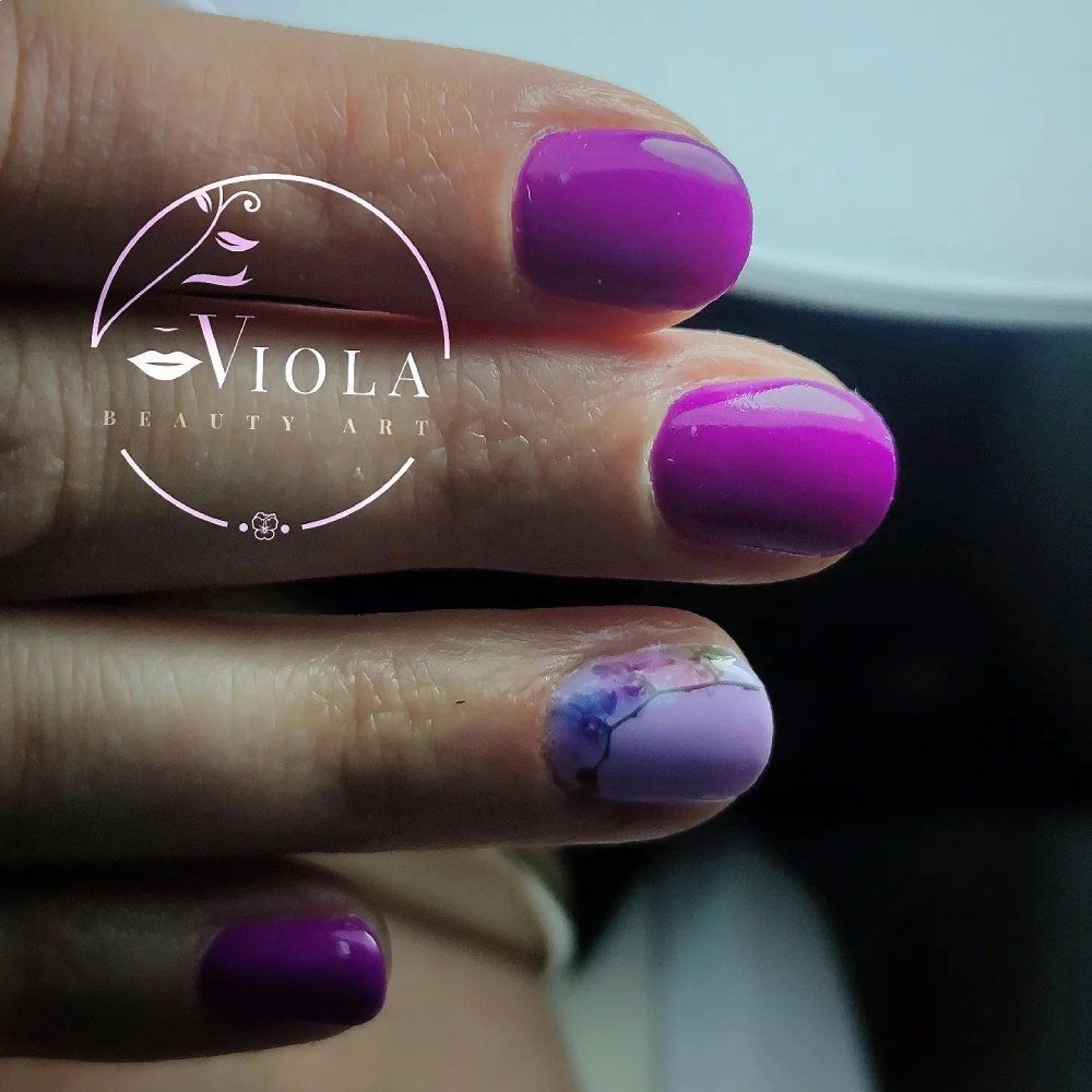 Smalto unghie viola