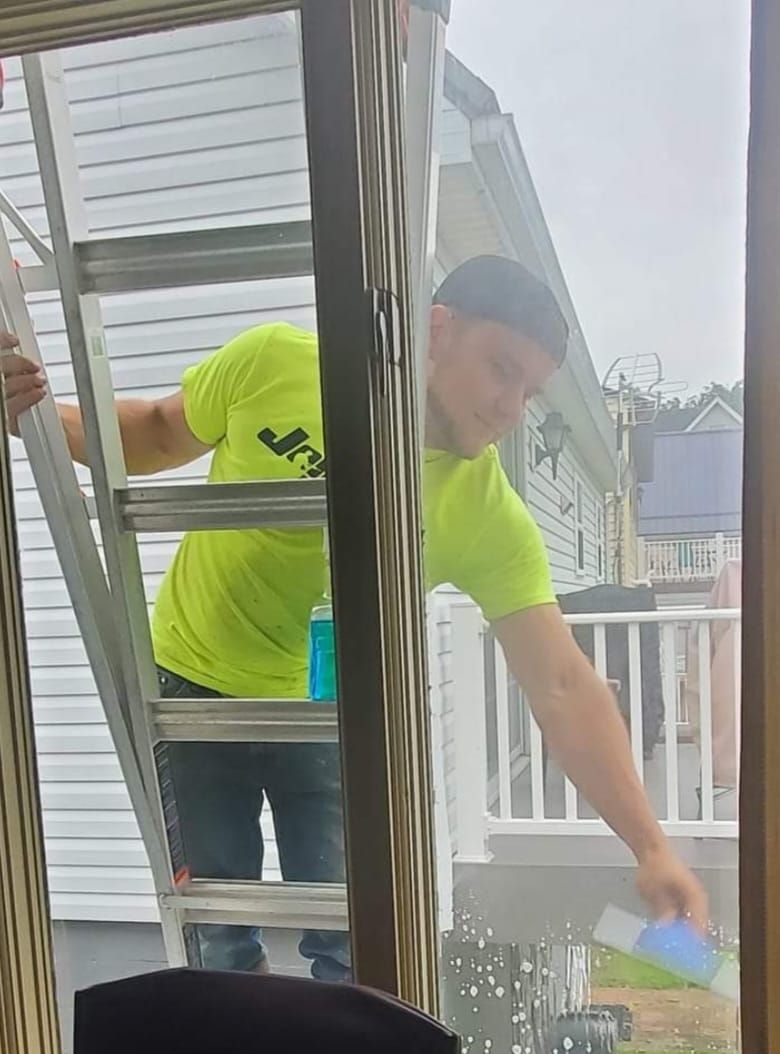 Jonesy's pressure washing