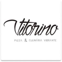 Black script logo reading “Vitorino” with the tagline “Pizza & Culinária Vibrante” on a white background