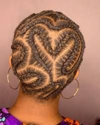 Summer is the perfect time to explore fun and stylish protective hairstyles!