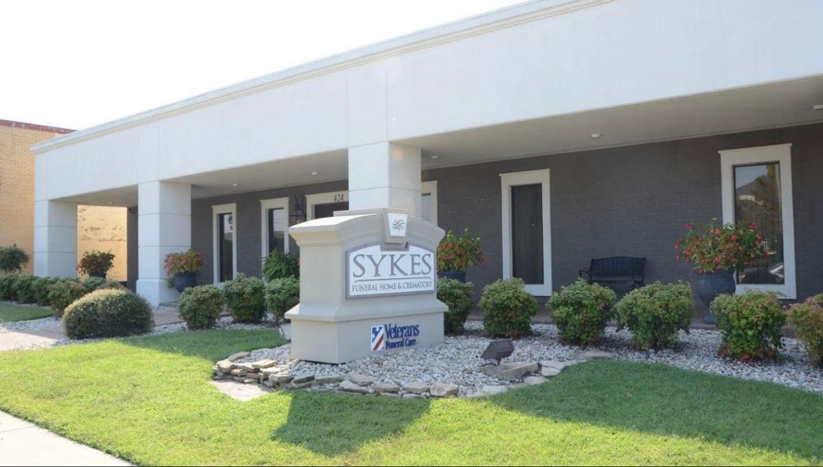 Veterans Funeral Care Exterior Landscape