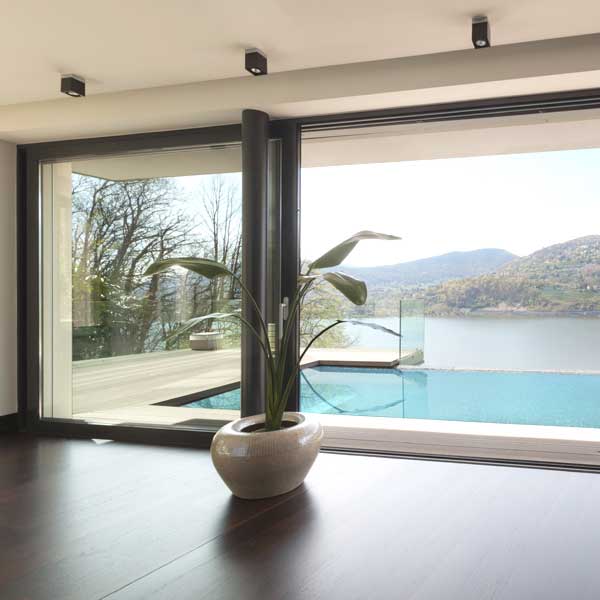 VIDRIOS Y CRISTALES M. RAMÍREZ - La Nacional