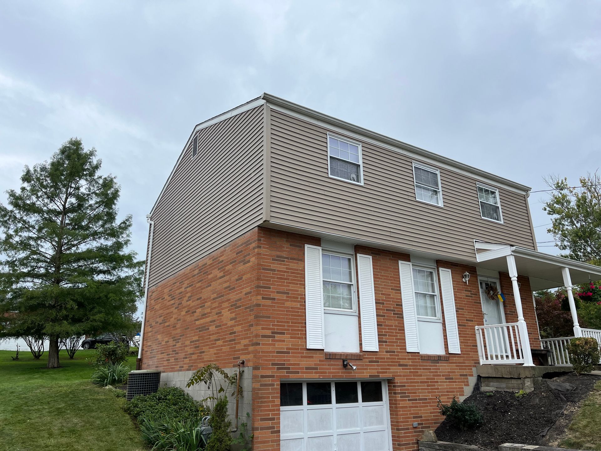Brown siding on re