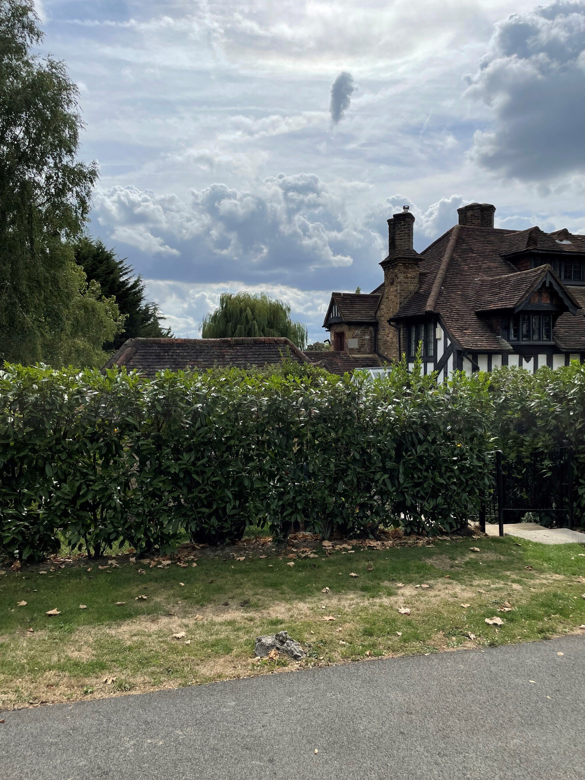 About Pinner Hill Residents Association