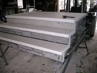 PRECAST CONCRETE STEPS