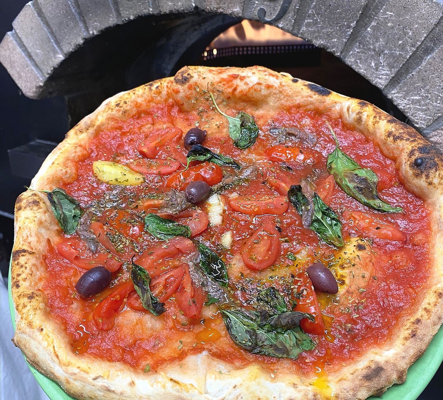 Pizzeria Mancini Vicin o’ Mare by Cacace - pizza