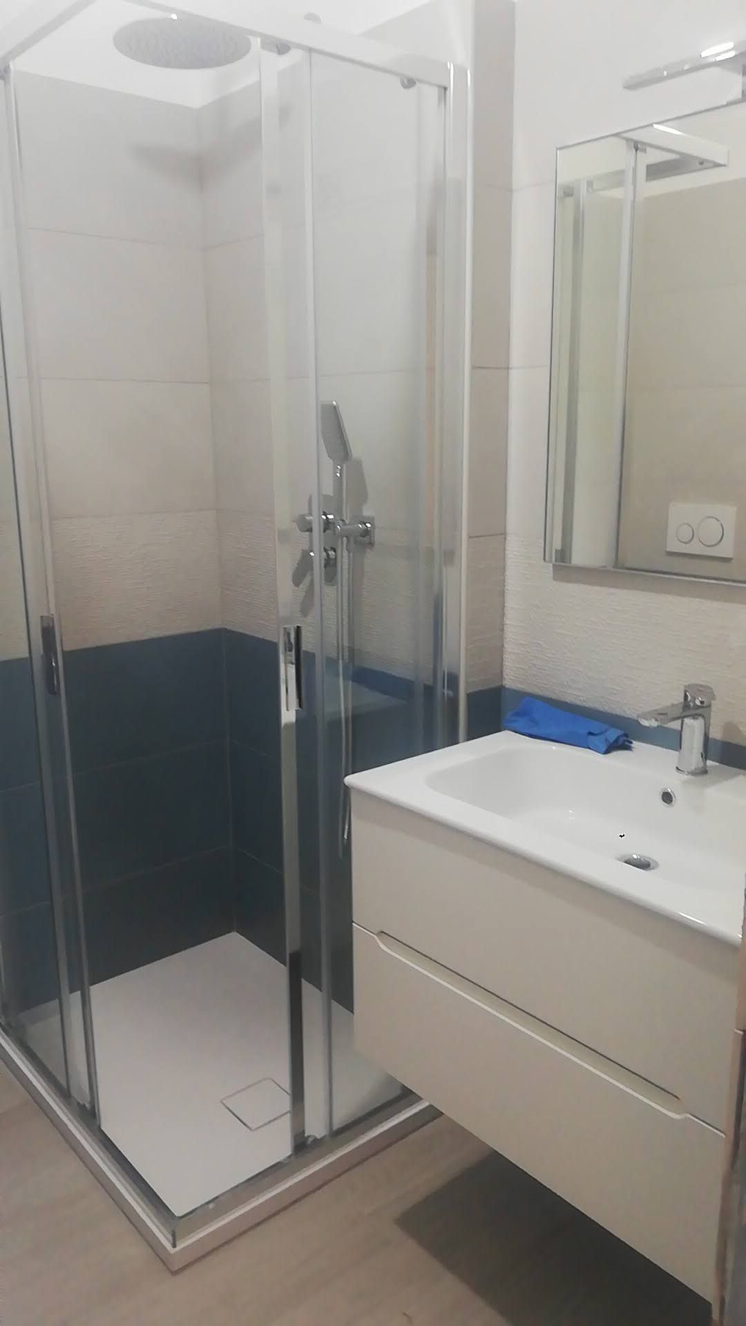 Bagno moderno ristrutturato appartamento Roma Prenestina
