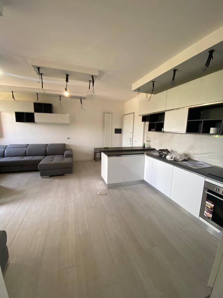 Pavimento effetto legno ristrutturazione appartamento Roma