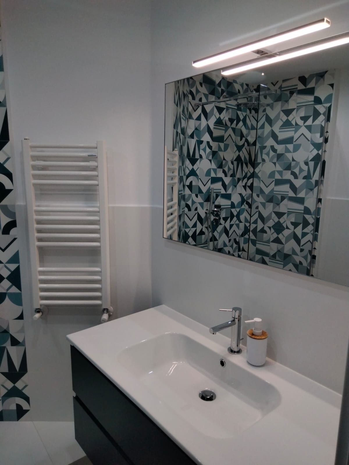 Bagno ristrutturato a Roma Magliana, lavori completi di ristrutturazione