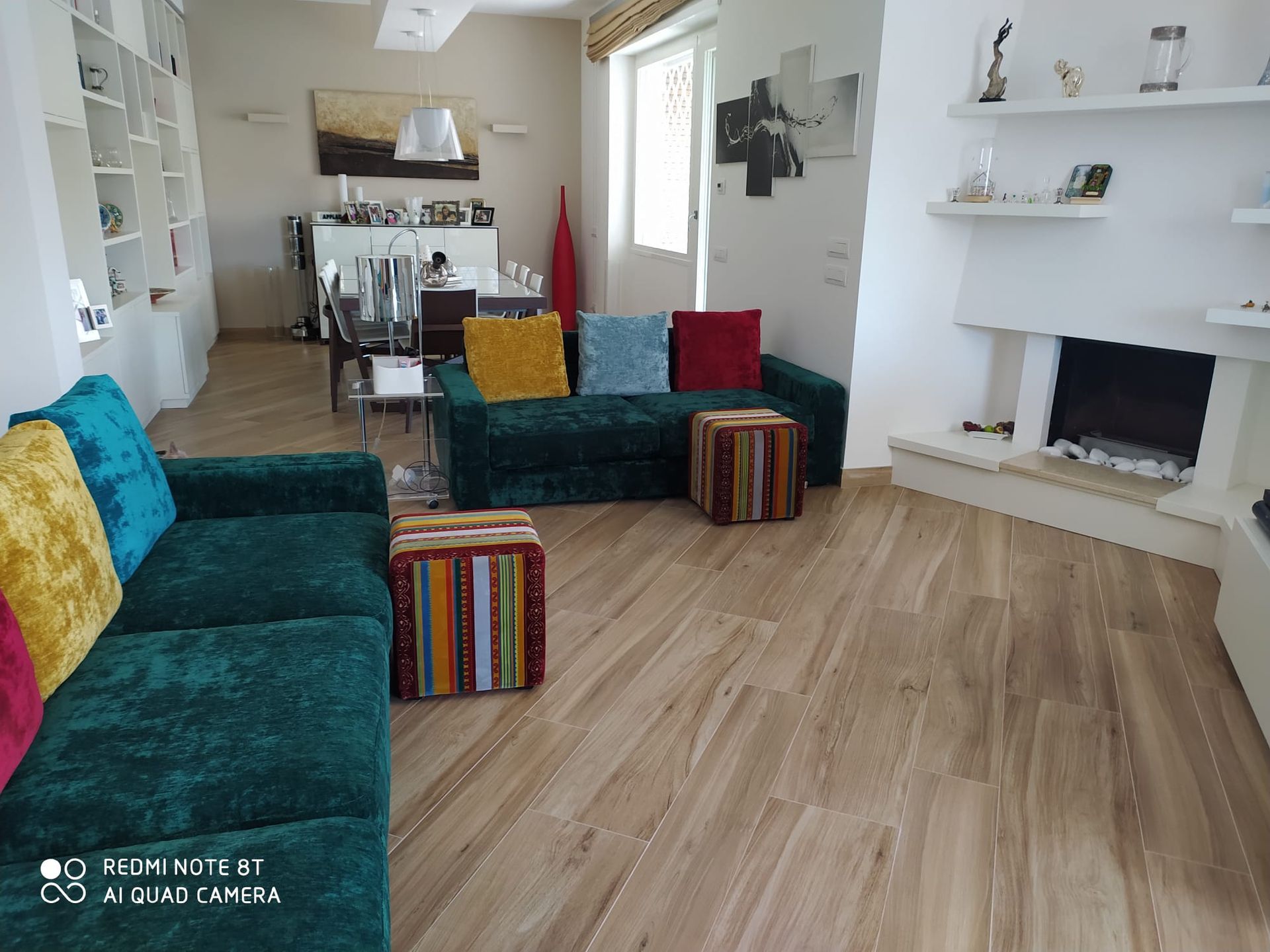 Ristrutturazione living a Roma con finiture di pregio e design moderno
