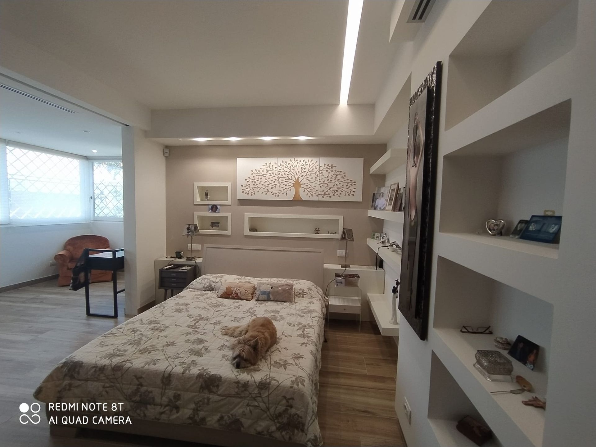 Ristrutturazione living a Roma con finiture di pregio e design moderno