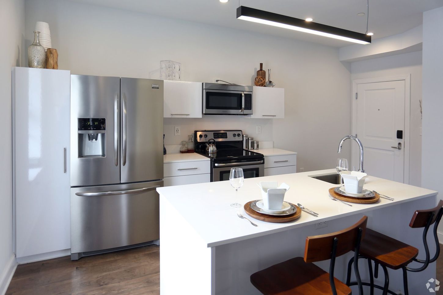 featured unit kitchen