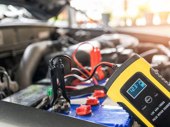Mobile Mechanic Coventry testing a newly fitted car battery