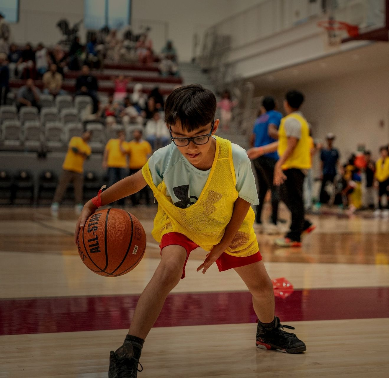 SPA Lightning — basketball athlete dribbling